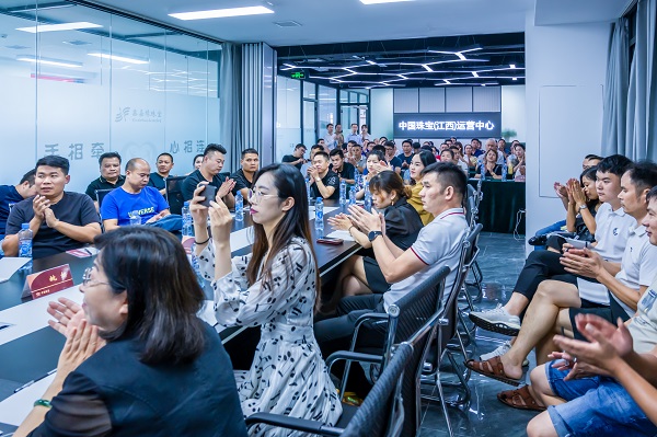 1597977396175956.jpg 105edb1bae0ce75a3189e461c514b0b.jpg